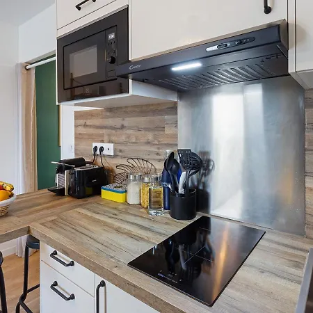 Appartement Joli - Parking Prive - Wifi Tres Debit - Au Calme Nantes