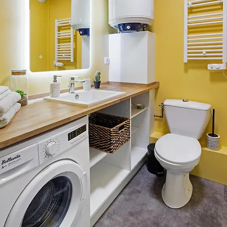 Joli - Parking Prive - Wifi Tres Debit - Au Calme Nantes