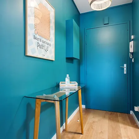 Apartment Joli - Parking Prive - Wifi Tres Debit - Au Calme