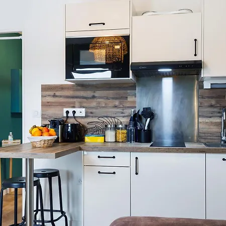 Joli - Parking Prive - Wifi Tres Debit - Au Calme Appartement