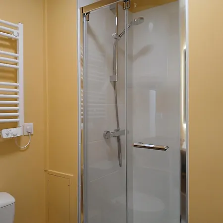 Joli - Parking Prive - Wifi Tres Debit - Au Calme Appartement Nantes