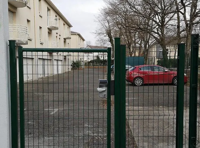 Apartman Joli - Parking Prive - Wifi Tres Debit - Au Calme Nantes