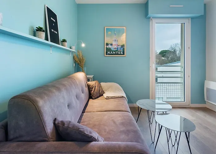 Joli - Parking Prive - Wifi Tres Debit - Au Calme Apartman