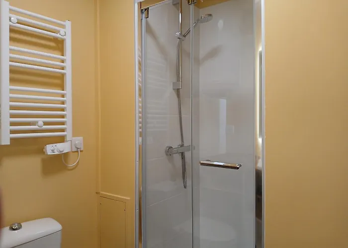 Joli - Parking Prive - Wifi Tres Debit - Au Calme Apartman Nantes