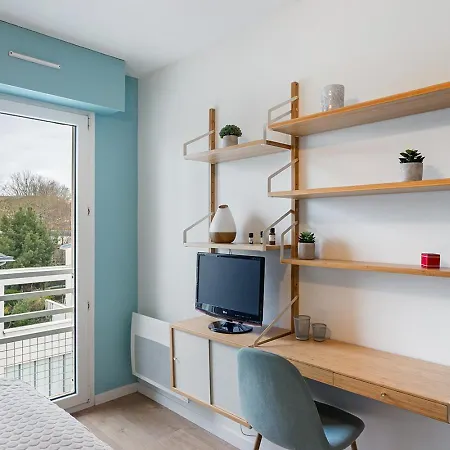 Lägenhet Joli - Parking Prive - Wifi Tres Debit - Au Calme *